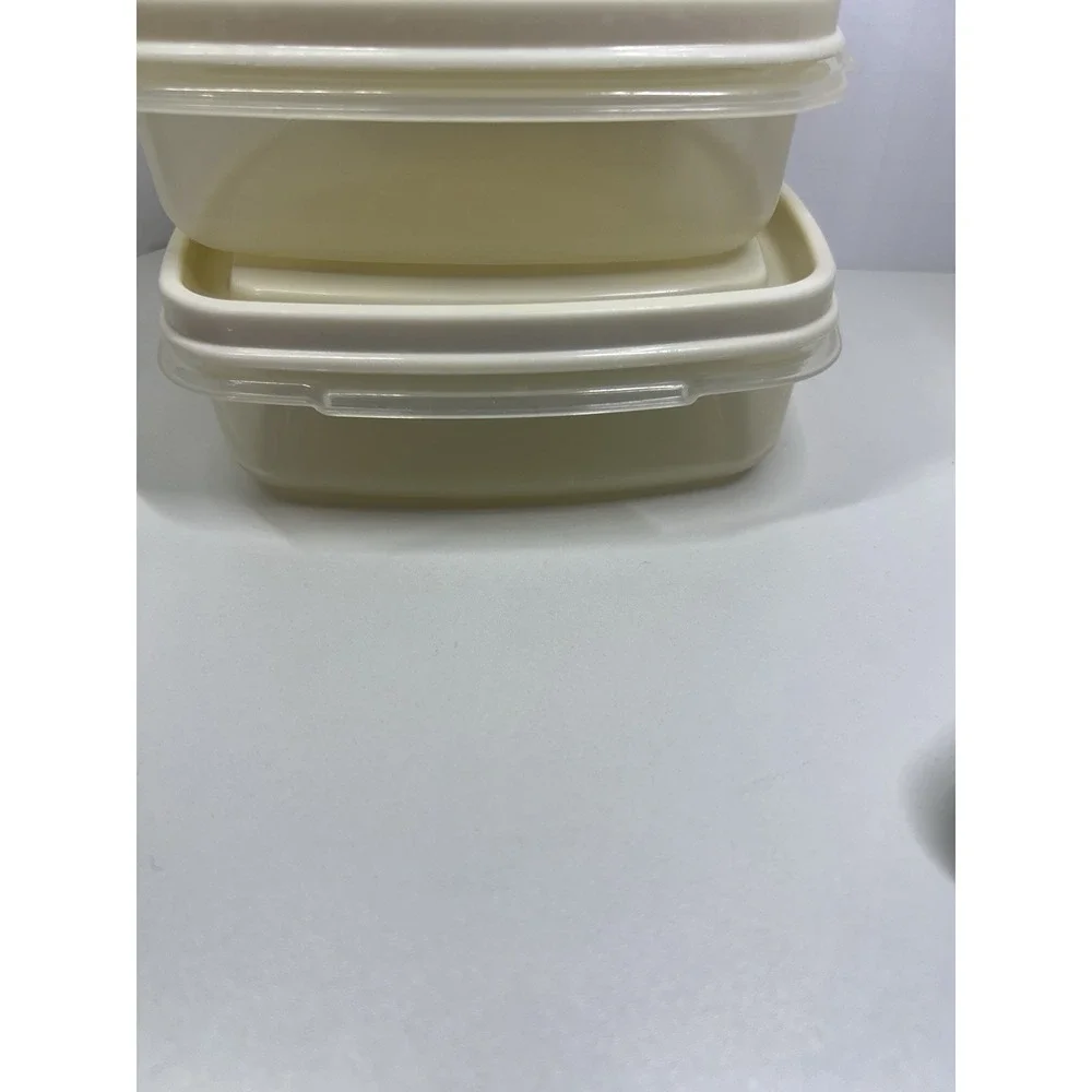 Vintage Rubbermaid Servin Saver #1 - 2 Cups - Lot Of 2 Sandwich‎ w Lids Almond